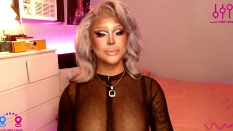 Jade online show from June 22, 3:31 pm