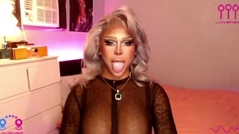 Jade online show from June 23, 4:38 pm