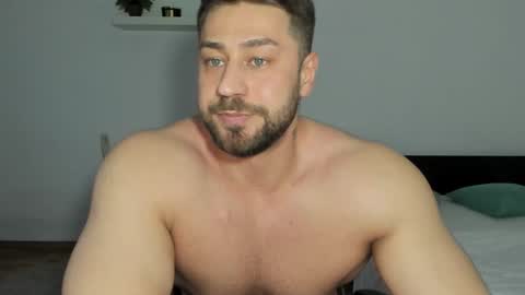 Snapshot of trentwest_ chatting on December 2, 1:35 pm Trent online show from December 2, 1:35 pm