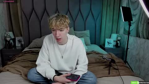 TrevorBenson online show from October 9, 3:26 am