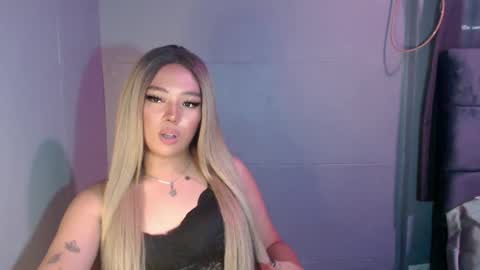 trexie_fucks15 online show from September 29, 11:09 pm