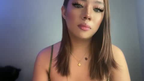 Snapshot of trexie_fucks15 chatting on May 7, 12:49 am trexie_fucks15 online show from May 7, 12:49 am