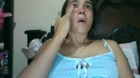 triana_bell online show from February 19, 2:23 am