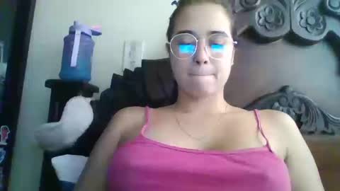 triana_bell online show from October 15, 5:02 pm