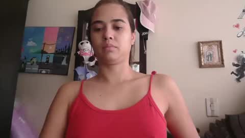 triana_bell online show from March 12, 4:24 pm