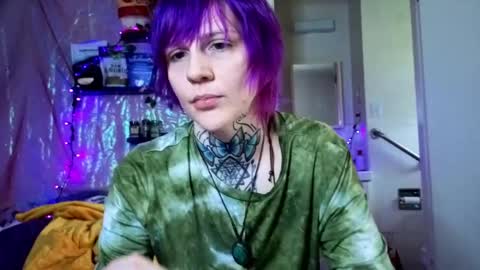 Snapshot of tricky_nymph chatting on May 30, 8:50 pm Cassie online show from May 30, 8:50 pm