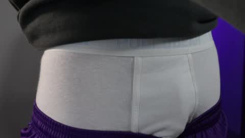 - trieone online show from April 16, 2:51 pm