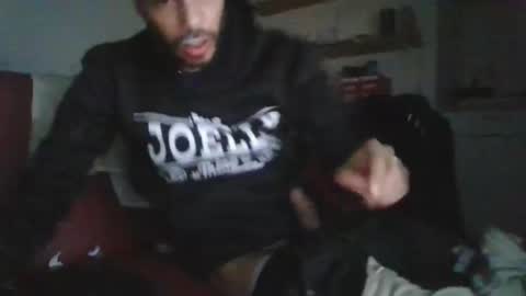 triestjoe online show from April 1, 2:01 am