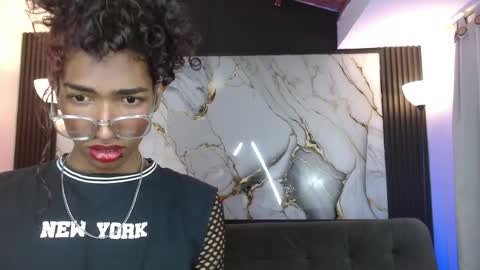 Snapshot of triiangel_latinboy chatting on April 13, 12:38 am Johan online show from April 13, 12:38 am