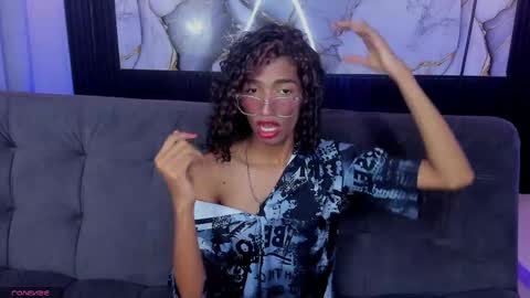 Snapshot of triiangel_latinboy chatting on May 4, 12:39 am Johan online show from May 4, 12:39 am