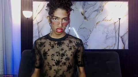 Snapshot of triiangel_latinboy chatting on May 7, 12:38 am Johan online show from May 7, 12:38 am