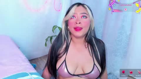 Snapshot of trina_dante_12 chatting on May 28, 3:04 am trina dante online show from May 28, 3:04 am