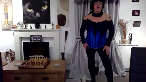 Snapshot of trinity1011 chatting on November 13, 6:56 am trinity1011 online show from November 13, 6:56 am