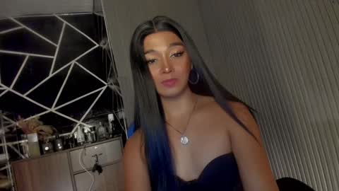 Ms Ella online show from February 27, 7:04 pm