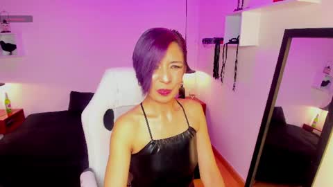 Snapshot of trinityy__ chatting on August 3, 6:55 pm trinityy__ online show from August 3, 6:55 pm