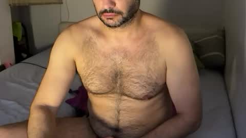 Snapshot of trip2nite3000 chatting on April 28, 11:21 pm Ramiro online show from April 28, 11:21 pm