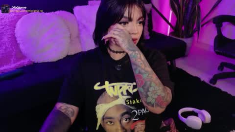 Val martinez  online show from April 21, 2:51 am