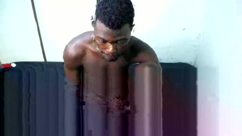 Snapshot of trisboo5 chatting on December 11, 6:47 am Trisboo5 online show from December 11, 6:47 am