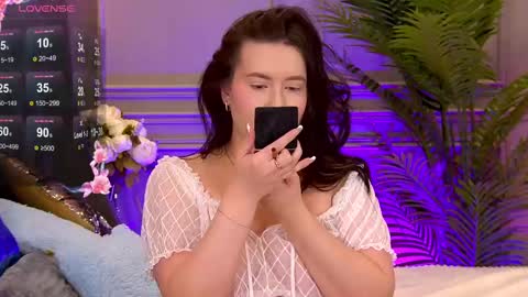 trisha_winslet online show from February 21, 3:01 am