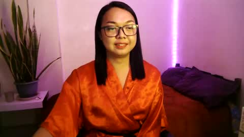 Snapshot of trishakera chatting on February 6, 1:54 pm trisha online show from February 6, 1:54 pm