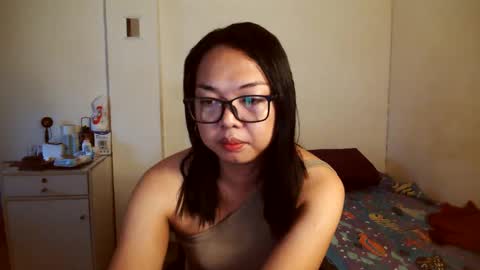 Snapshot of trishakera chatting on February 28, 2:53 am trisha online show from February 28, 2:53 am