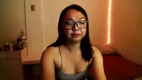 Snapshot of trishakera chatting on March 11, 10:20 pm trisha online show from March 11, 10:20 pm