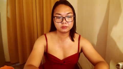 Snapshot of trishakera chatting on November 17, 1:50 pm trisha online show from November 17, 1:50 pm