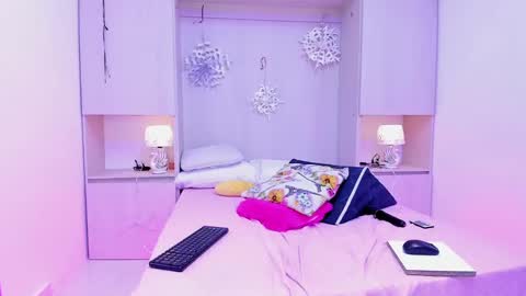 TRISHA online show from December 10, 7:05 am