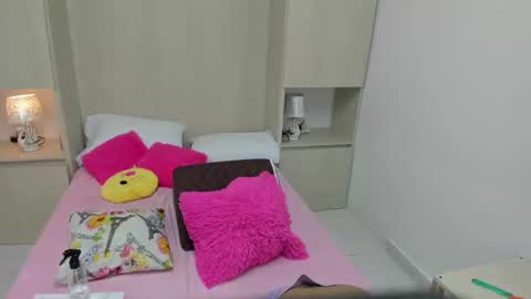 TRISHA online show from January 23, 3:58 am