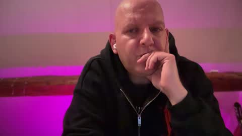 Snapshot of tritonspace chatting on October 20, 2:56 am Triton online show from October 20, 2:56 am