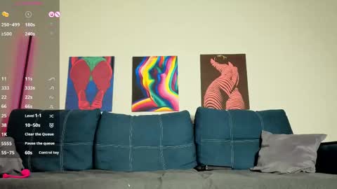 trixibell online show from April 24, 4:04 am