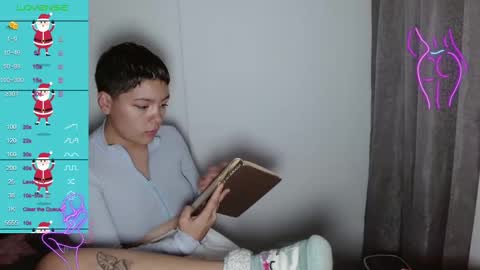 Snapshot of trixie_tangg chatting on January 24, 5:21 am Kitty online show from January 24, 5:21 am