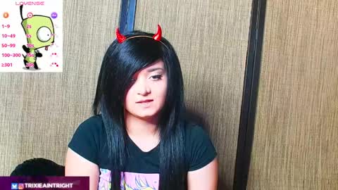trixiedoescamcam online show from October 4, 10:08 pm