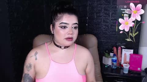 Snapshot of trixxiee_ chatting on February 19, 11:28 am trixxiee_ online show from February 19, 11:28 am