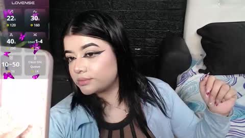 Snapshot of trixxiee_ chatting on September 28, 2:11 pm trixxiee_ online show from September 28, 2:11 pm