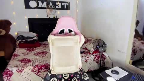 trixxy online show from March 25, 6:36 pm