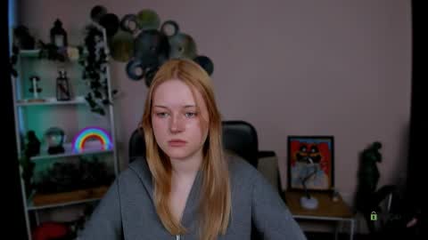 Trixy online show from April 22, 11:12 am