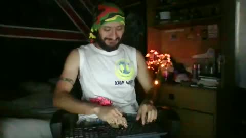 Andrew online show from December 3, 3:41 am