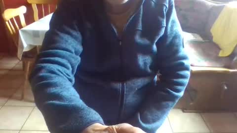 Snapshot of trobelle chatting on April 12, 10:31 am trobelle online show from April 12, 10:31 am