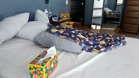 trojanswingers online show from April 22, 4:41 pm