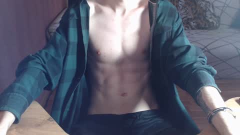 Snapshot of trone41 chatting on December 5, 8:44 am I POST MY FUCKING VIDEOS AND PICS    online show from December 5, 8:44 am