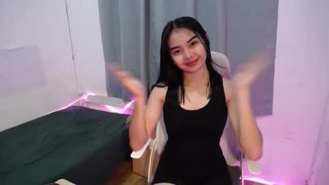 Snapshot of tropicalmuse chatting on December 16, 6:29 am Ash online show from December 16, 6:29 am