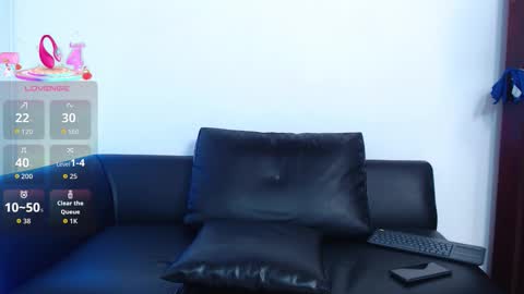    online show from October 12, 4:17 pm