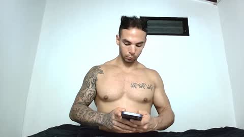 Snapshot of troy_walker7 chatting on January 5, 1:35 am sebas online show from January 5, 1:35 am