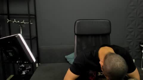 Snapshot of troywade chatting on June 17, 5:03 pm TroyWade online show from June 17, 5:03 pm