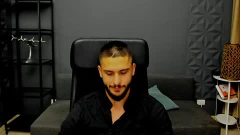 Snapshot of troywade chatting on July 2, 4:07 am TroyWade online show from July 2, 4:07 am