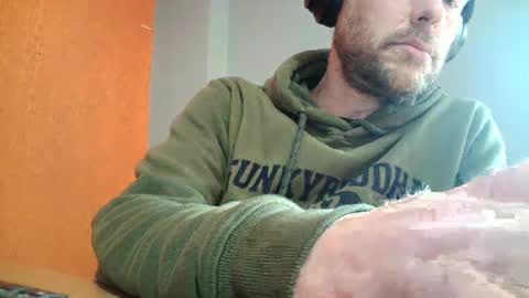 truble_78 online show from February 19, 1:39 pm