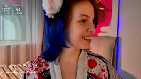 Snapshot of true_voice chatting on July 18, 12:42 pm Emma online show from July 18, 12:42 pm