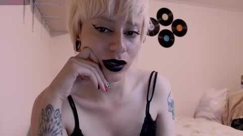 Cait online show from October 17, 4:26 am