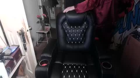 Anne online show from April 12, 6:18 am